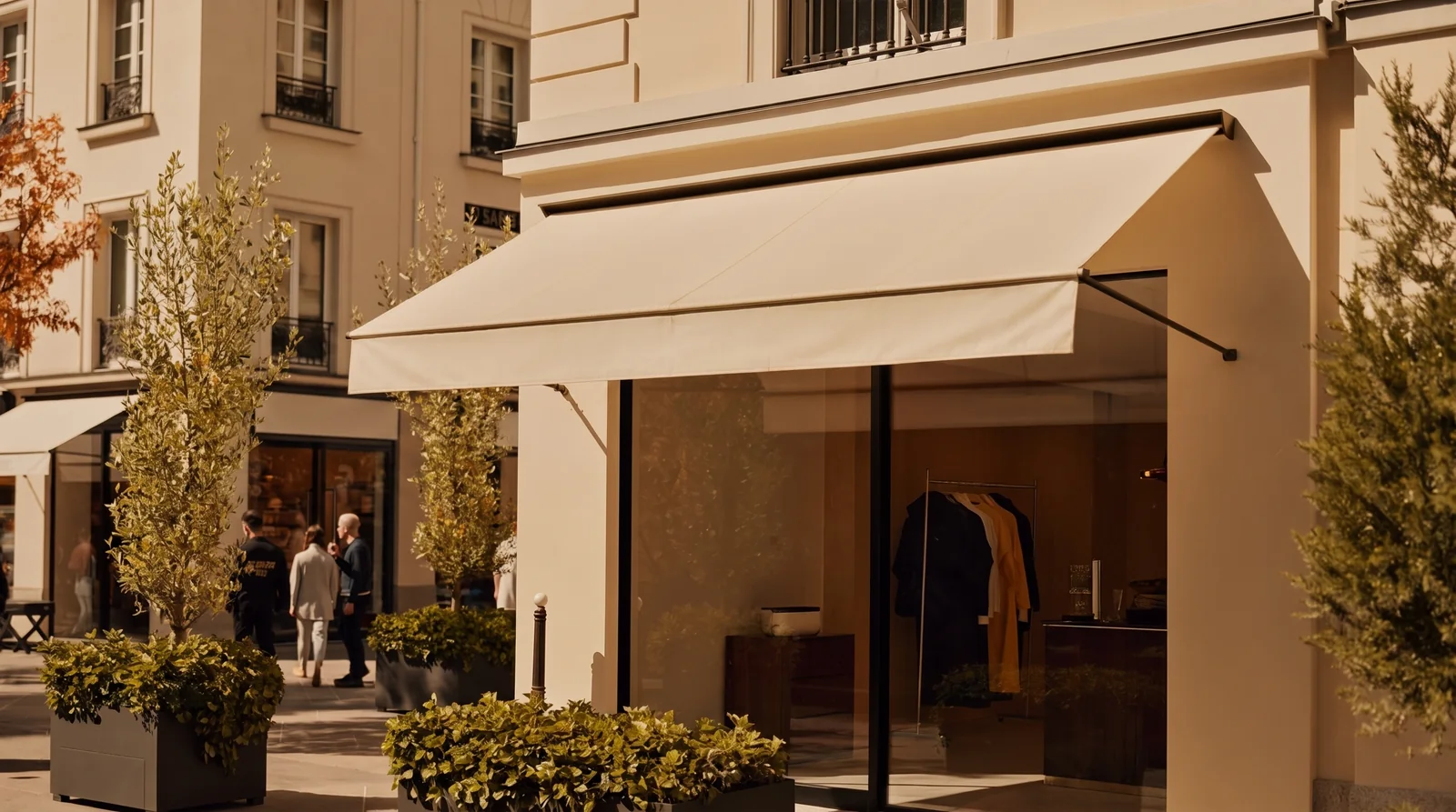 Commerces et boutiques d'une rue de Nanterre